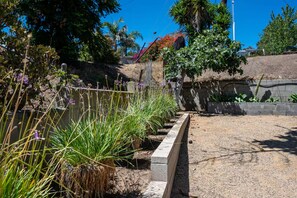 Property grounds - 3BR La Mesa Home w/Arcade, Parking Near SDSU (La Mesa)