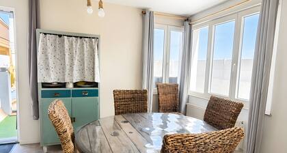 Cosy house near the sea