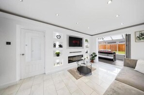 Living area - Headline:
Spacious 3BR Medway Home | Hot Tub & Games | Ideal for Long Stays (Gillingham)