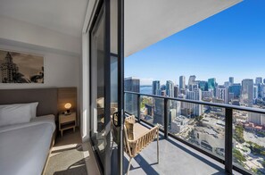 Estúdio, sacada, vista para a cidade