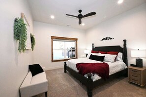 4 habitaciones, tabla de planchar con plancha, cuna de viaje y wifi 