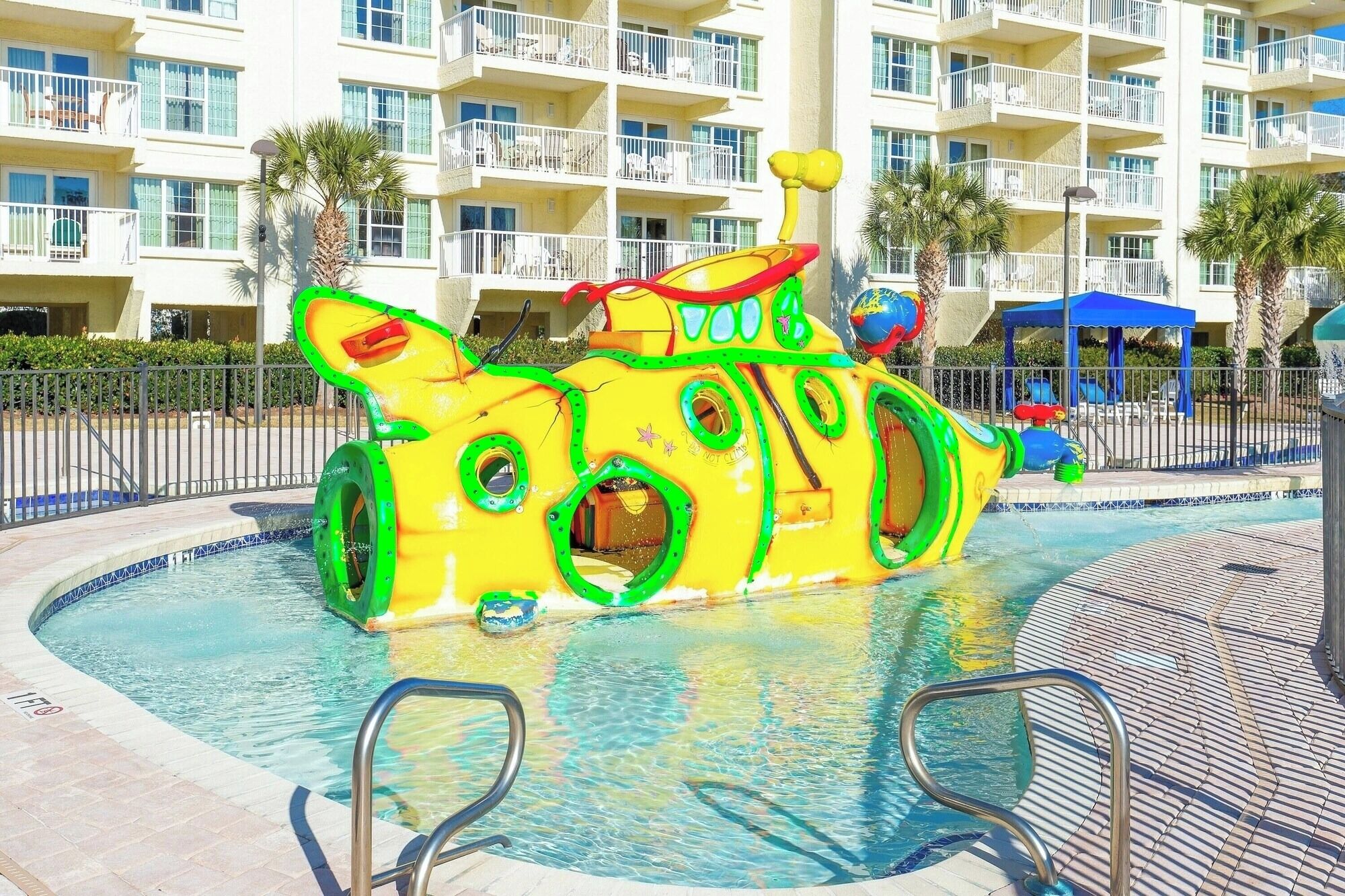 Let little ones play safely in the colorful splash zone