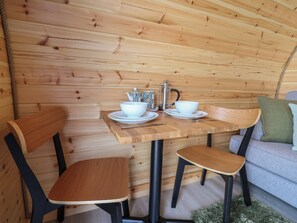 Dining - Lili Wen Fach (Ruthin)