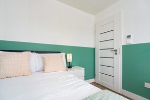 3 chambres, fer et planche à repasser, Wi-Fi gratuit, draps fournis