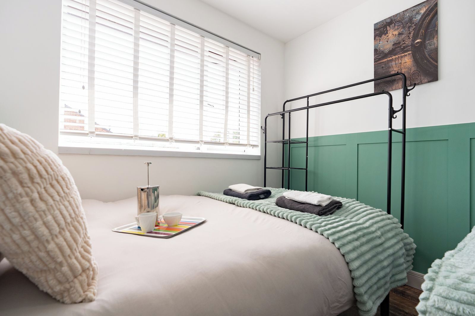 3 bedrooms, iron/ironing board, free WiFi, bed sheets