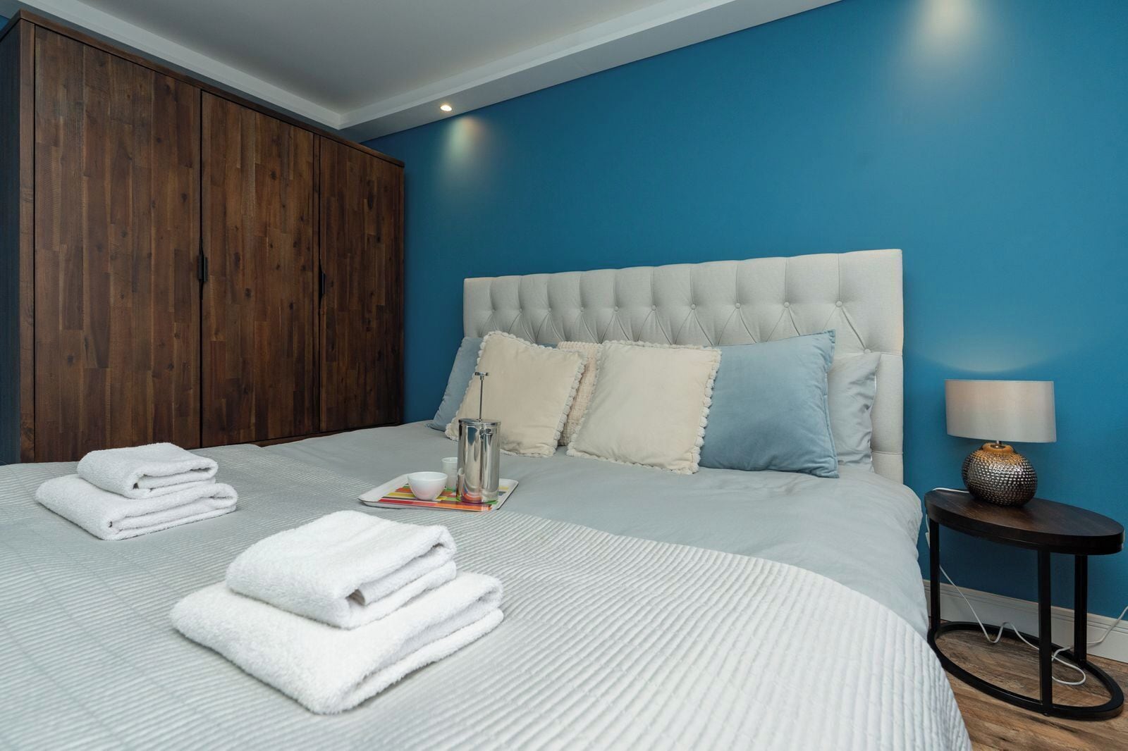 3 chambres, fer et planche à repasser, accès au Wi-Fi (inclus)