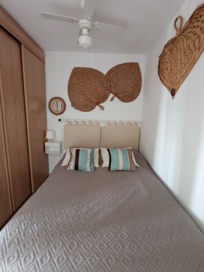 Room - Vrbo Property (Rotes Velles)