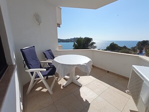 Outdoor dining - Vrbo Property (Rotes Velles)