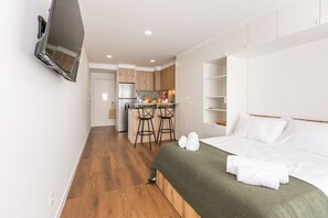 1 Schlafzimmer, Bügeleisen/Bügelbrett, Internetzugang, Bettwäsche