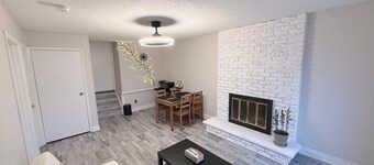Clean Retreat Suite - Sleeps 4 (Queen bed+Futon) near Brampton Innovation GO Stn