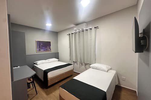 Espacio para trabajar con un portátil y wifi gratis