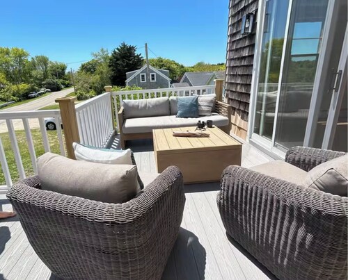 Windjammer House, Luxury 5 Bedroom w/ Air Conditioning