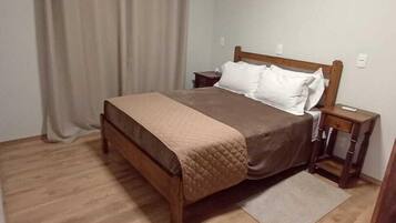 2 chambres, fer et planche à repasser, Wi-Fi gratuit, draps fournis