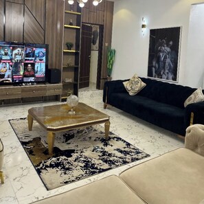 Living area - Vokz Luxury Shortlet (Alakahia)