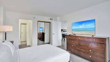 1 habitación, escritorio, tabla de planchar con plancha y wifi