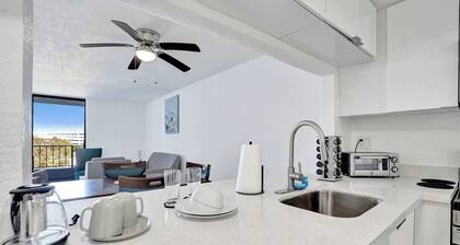 Private 1BR Retreat Near Beaches & Stadium - 510