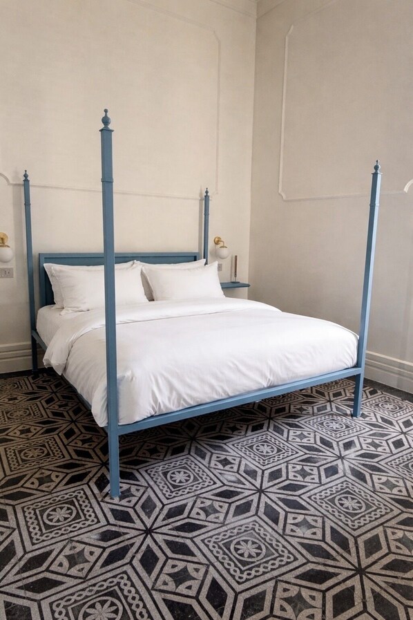 Camera Deluxe con letto matrimoniale o 2 letti singoli, vista giardino | Lenzuola Frette, biancheria da letto di alta qualità