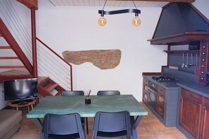 Apartament familiar, pati, vistes al pati | Interior