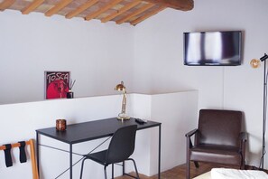 Family Apartment, Patio, Courtyard View | Interior - Residenza Toscanini (Ravenna)