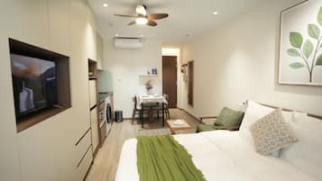 Superior Suite | Desk, laptop workspace, free WiFi