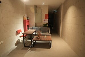 Reception - Hanoi Aurelia Stay (Tay Ho)