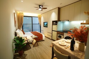 Minibar, desk, laptop workspace, blackout drapes - Hanoi Aurelia Stay (Tay Ho)