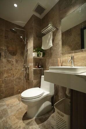 Bathroom - Hanoi Aurelia Stay (Tay Ho)