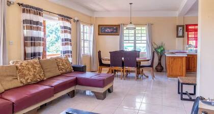 3-bedroom upstairs apartment in peaceful Loubiere perfect for relaxing getaways