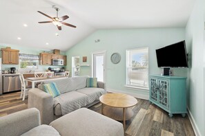 Smart TV - Dog Friendly Duplex with Pool and Grill, Shared with Duplex 2 (Port St. Joe)