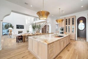 Dining - Newly Listed, Lake Front Main House with Gulf Views, Pool and Low-Speed Vehicle (Santa Rosa Beach)