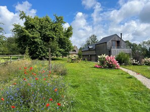 Exterior - Charming peaceful Normandy House w/Garden, terrace near Honfleur/Deauville (Saint-Gatien-des-Bois)