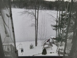 Interior - Spacious waterfront 4-bedroom home in a peaceful neighborhood (TRAVERSE CITY)