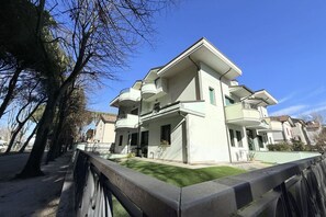 Exterior -  RP05 - Cesenatico, three-room apartment with balcony and garage near the sea (Cesenatico)