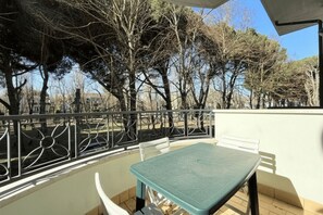 Outdoor dining -  RP05 - Cesenatico, three-room apartment with balcony and garage near the sea (Cesenatico)