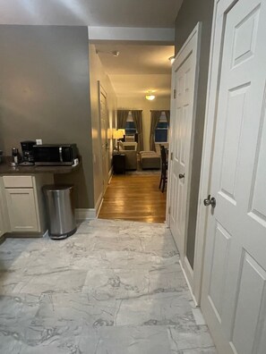 Interior - Walk to HWS, Downtown & Seneca Lake - Chic Stylish Flat (Geneva)