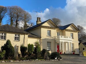 Exterior - Lakeview Villa (Liskeard)