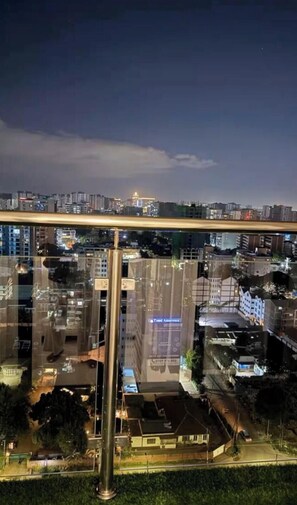 Property grounds - Premium 1bedroom 17th FL in Westland close to GTC (Nairobi)