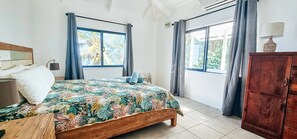 Estudio Deluxe, varias camas, frente al mar | Tabla de planchar con plancha y wifi gratis 