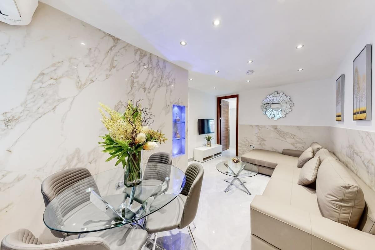 プレミアム アパートメント | リビング エリア