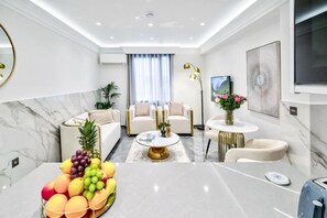 Luxury Apartment | Interior - Cumberland Court (London)