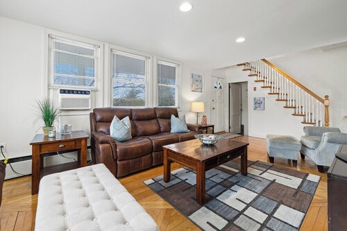 5BR Beach House Steps from ④Beaches|Yard+Game room