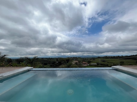 House, Mountain View | Pool. Chalet con piscina infinity y vistas 180