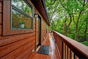 Property grounds - Lone Star Hacienda welcomes you to your private paradise for couples or families (Pottsboro)