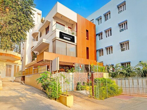 Townhouse Seethammadhara Junction