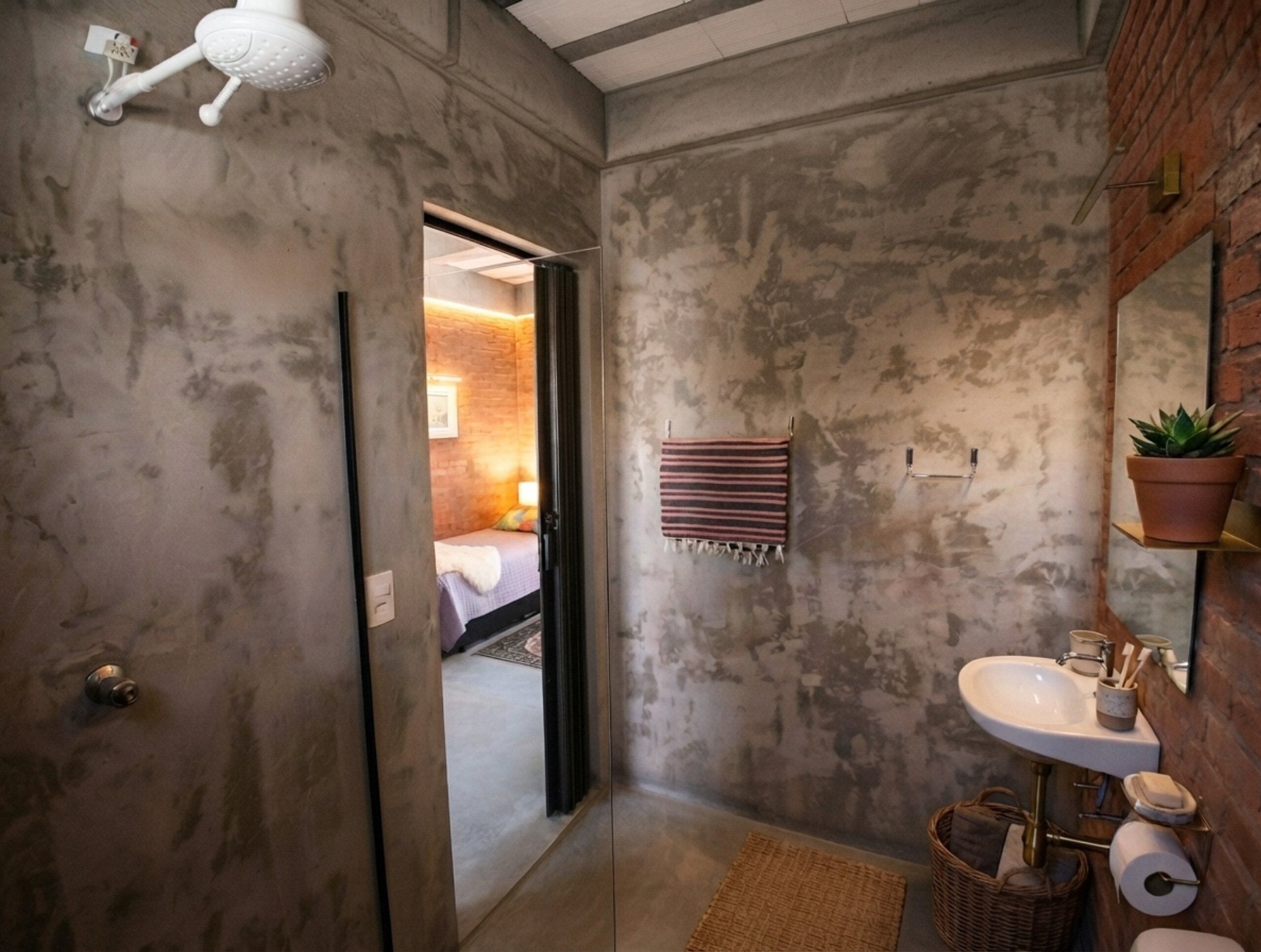 Family Cabin | Bathroom | Shower, free toiletries, hair dryer (on request), towels