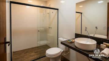 Romantic Suite | Bathroom