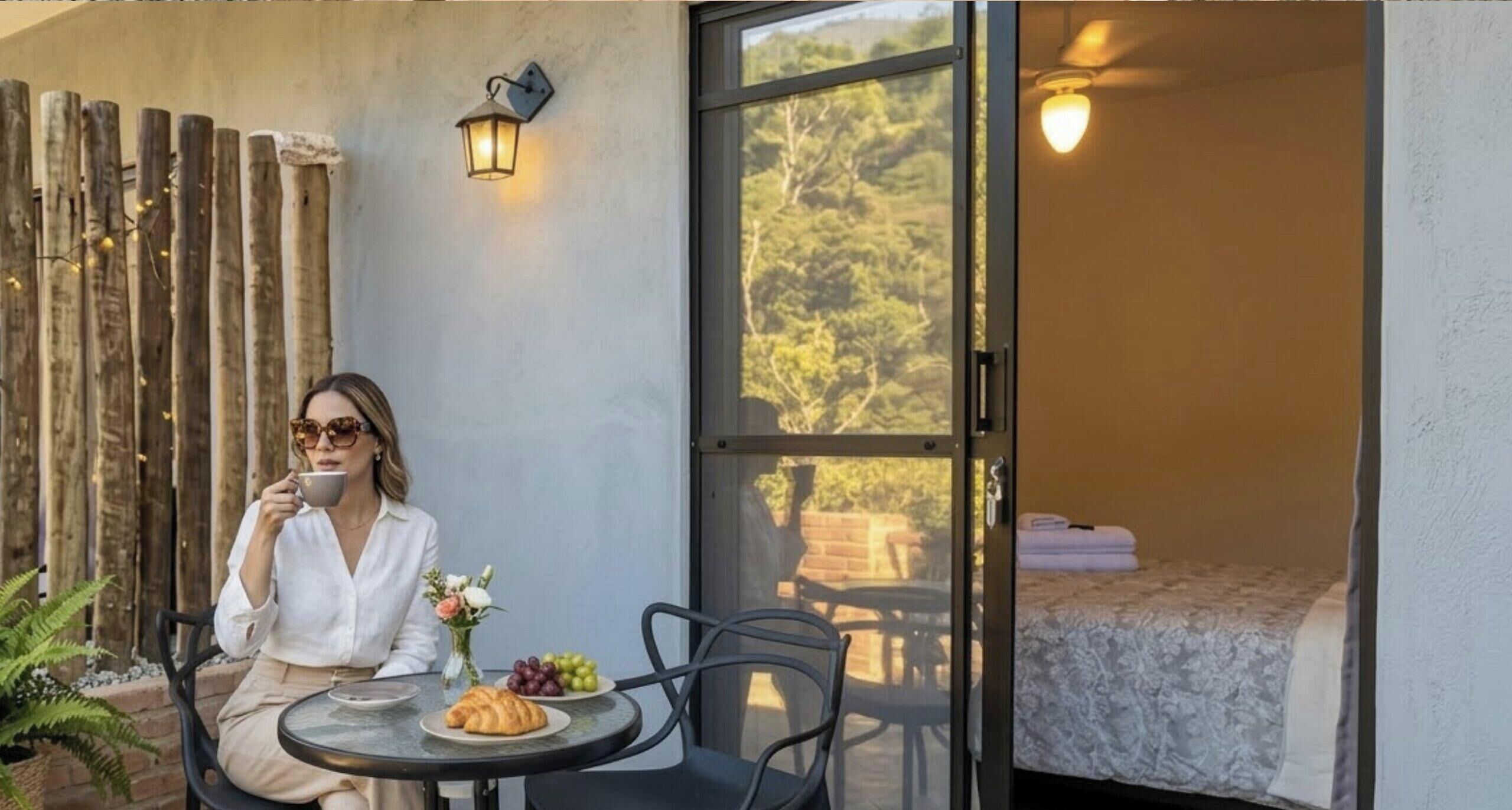 Romantic Suite | Outdoor dining