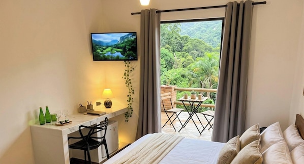 Suite | Laptop workspace, free WiFi - Casa da Mata (São Lourenço)