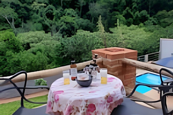 Suite | Outdoor dining
