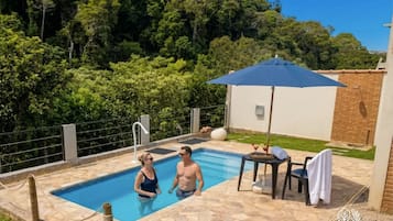 Romantic Suite | Pool